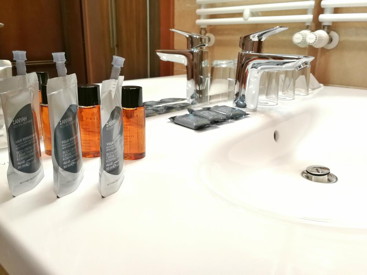 Hotel Maroon 萨格勒布 外观 照片
