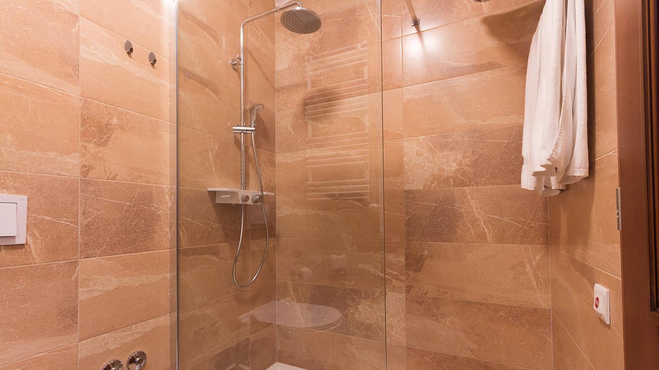 Hotel Maroon 萨格勒布 外观 照片