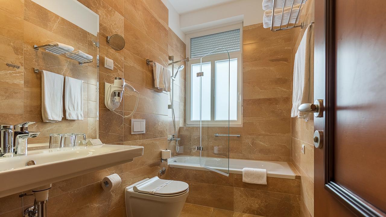Hotel Maroon 萨格勒布 外观 照片