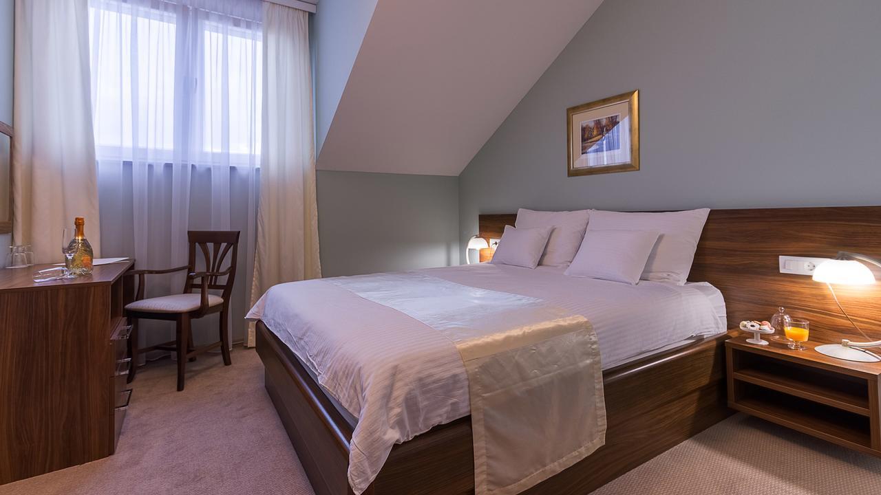 Hotel Maroon 萨格勒布 外观 照片